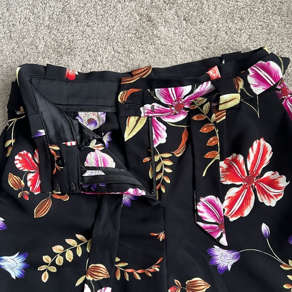 Floral Print Ankle Pant | Express - Picture 4 of 4